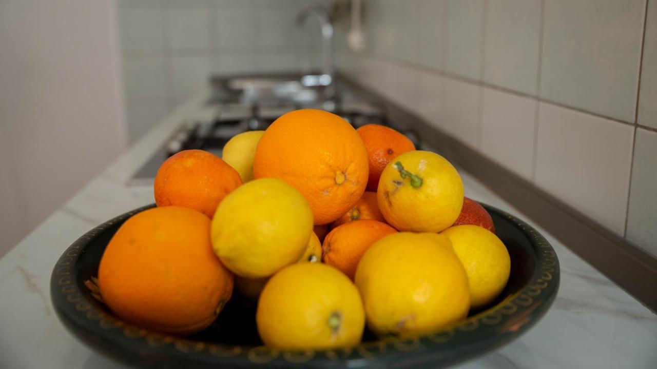 Appartamenti Melograno E Fico Loculi Bagian luar foto