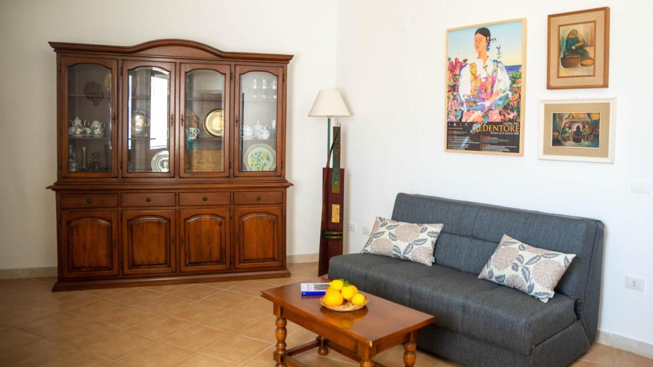 Appartamenti Melograno E Fico Loculi Bagian luar foto